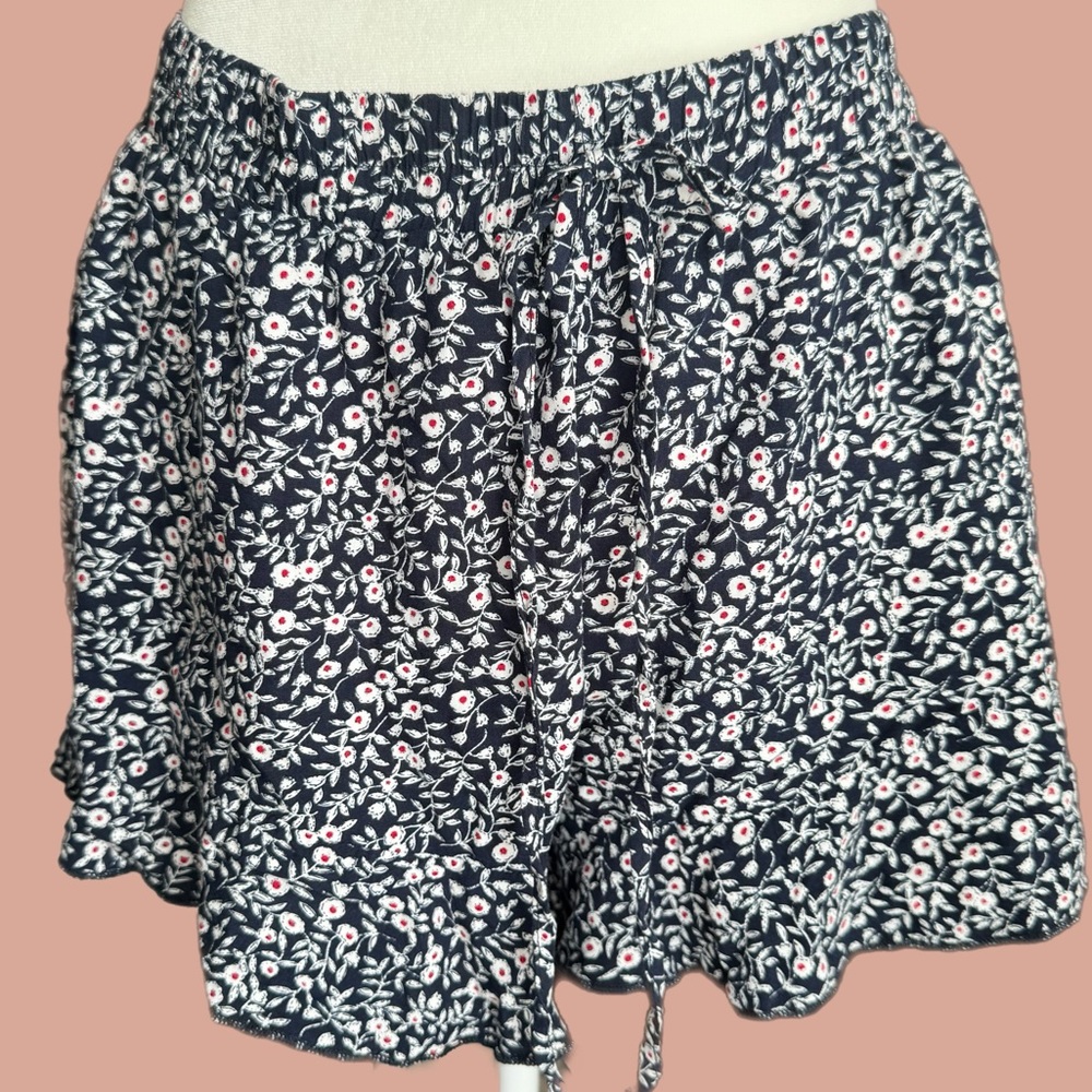 SHEIN Blue Flowy‎ Shorts With White Floral Print and Elastic Waist Band